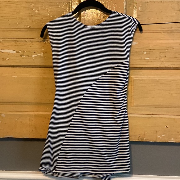 Anthropologie navy and white striped tank size M - Picture 4 of 4